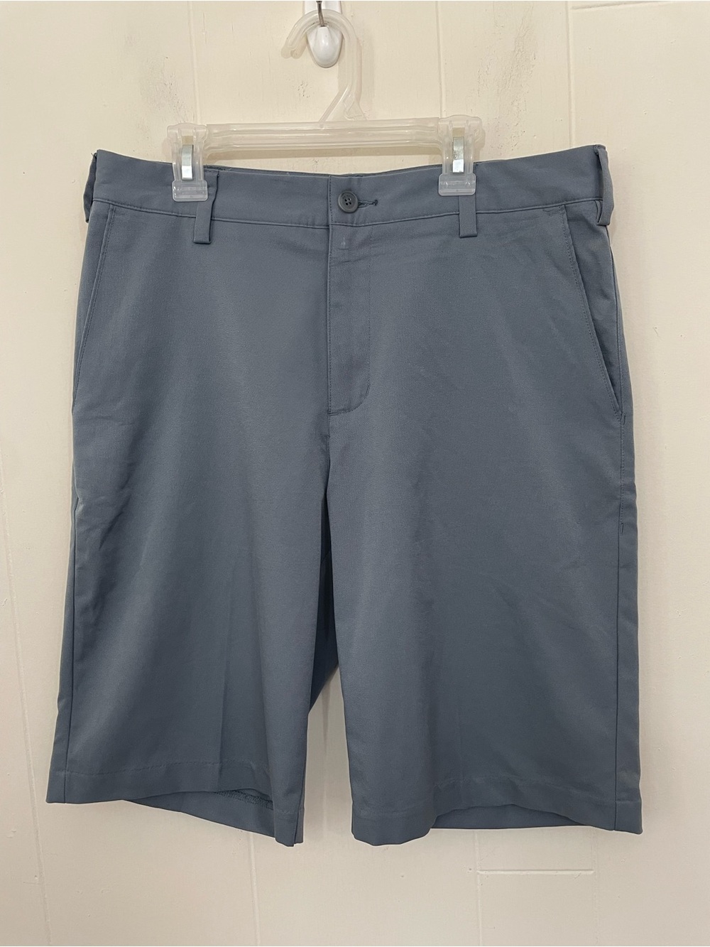 Adidas Men’s Shorts Size 30 10in Inseam Grey Golf Casual Pockets Athletic